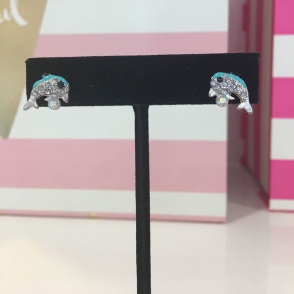 Dolphin Earrings New! - Picture 1 of 2